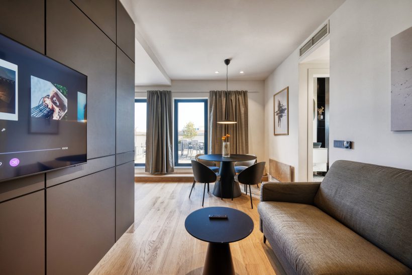 Noir Penthouse 1BR w/terrace